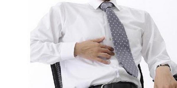 胃胀气 耳痒是什么原因引起的 抽风是什么原因